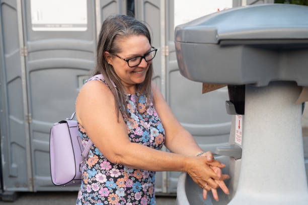 Best Portable toilet rental cost  in Osage, IA
